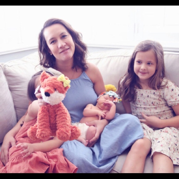 Meet your Posher, Amy - Picture 2 of 2